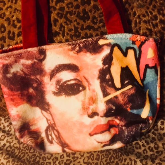 TOPSY TURVY Reversible Velvet Handbag - Picture 3 of 7